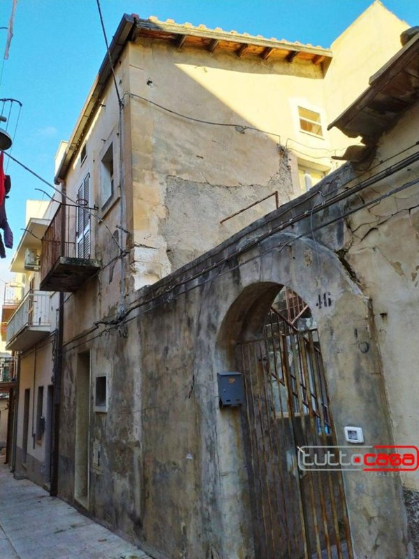 casa indipendente in vendita a Scicli