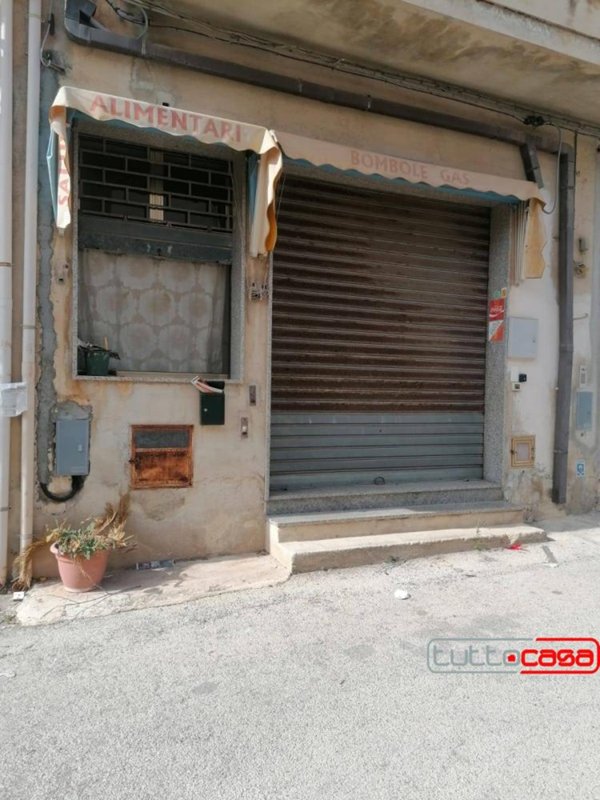 locale commerciale in vendita a Scicli in zona Sampieri