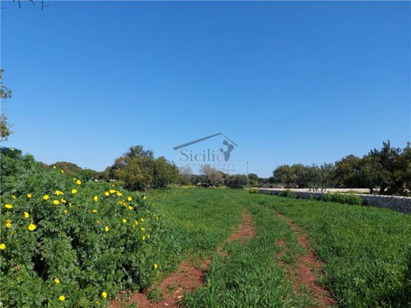 casa indipendente in vendita a Scicli