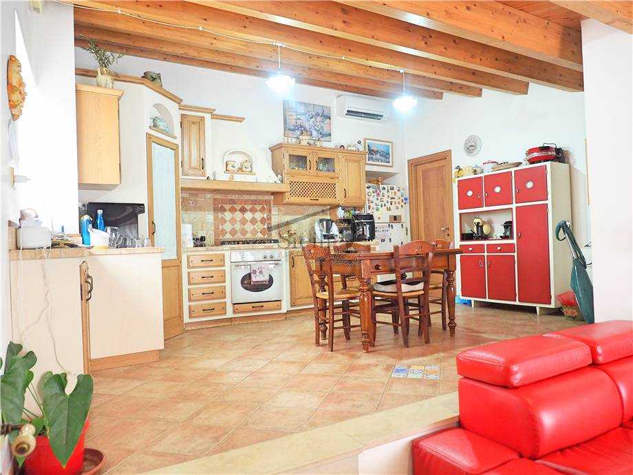 casa indipendente in vendita a Scicli