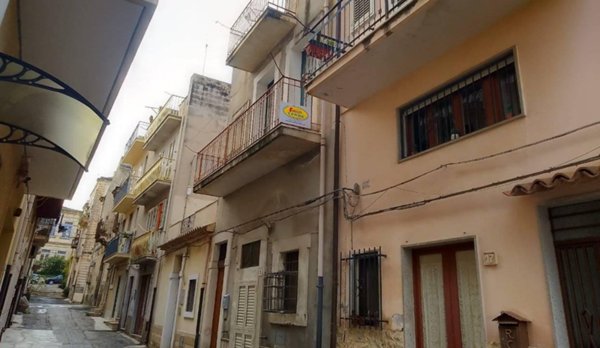 casa indipendente in vendita a Scicli