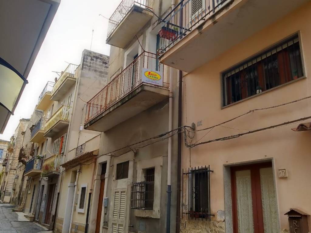 casa indipendente in vendita a Scicli