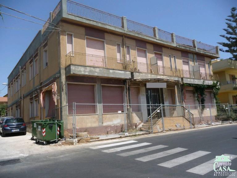 negozio in vendita a Scicli in zona Donnalucata