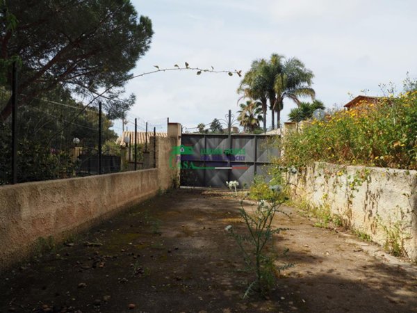 casa semindipendente in vendita a Scicli in zona Sampieri