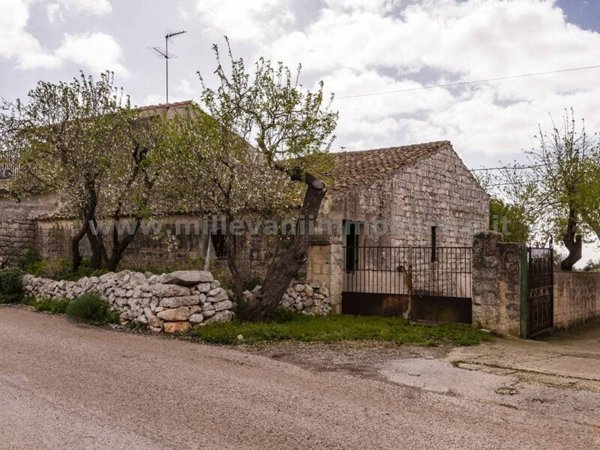 casa indipendente in vendita a Scicli in zona Sampieri