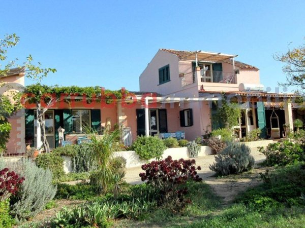 casa indipendente in vendita a Scicli in zona Donnalucata