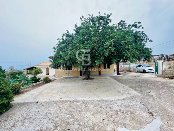casa indipendente in vendita a Scicli in zona Sampieri