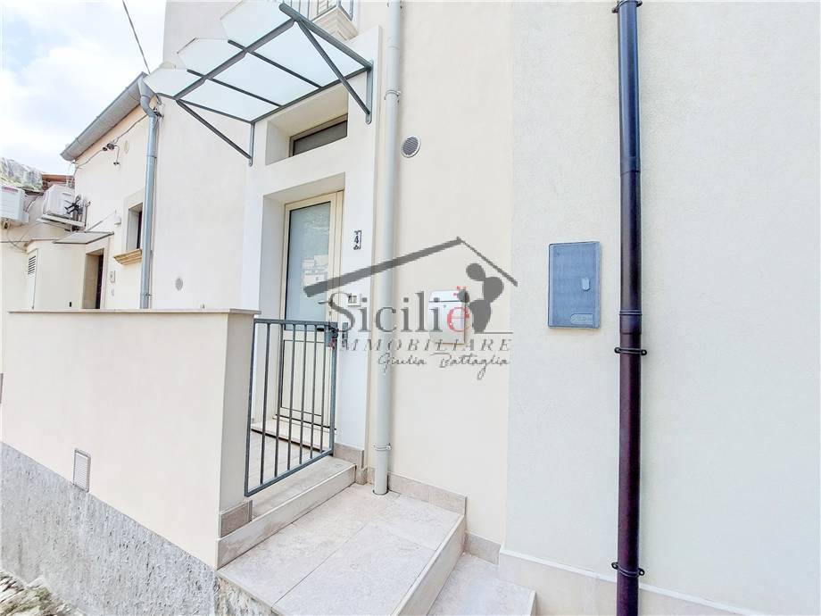 casa indipendente in vendita a Scicli