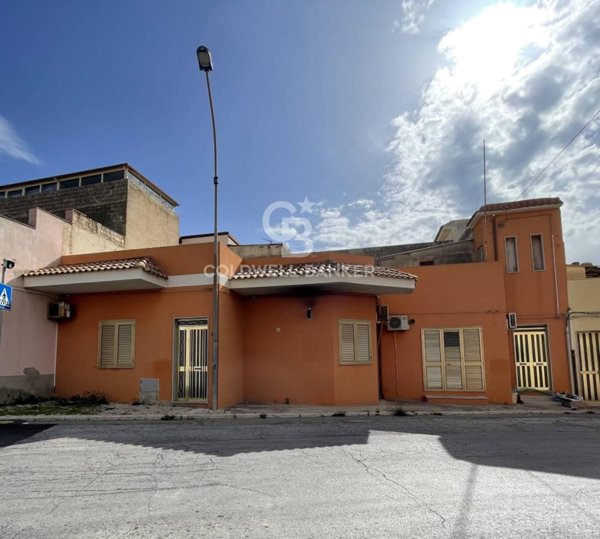 casa indipendente in vendita a Scicli in zona Sampieri