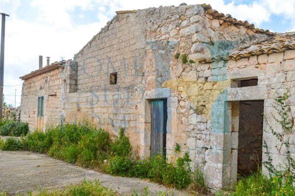 casa indipendente in vendita a Scicli in zona Sampieri