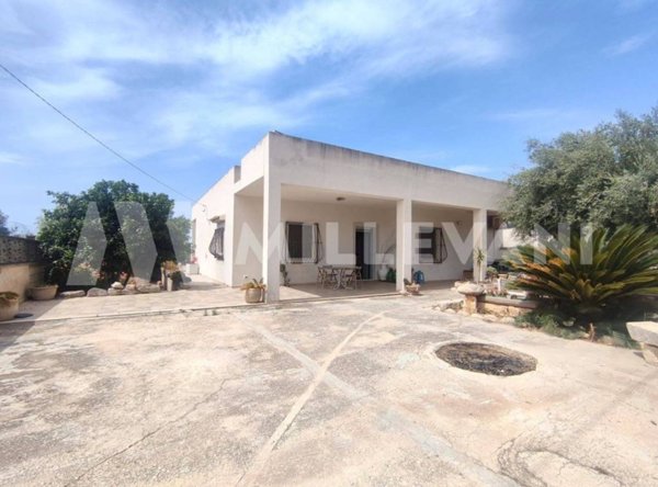 casa indipendente in vendita a Scicli in zona Cava d'Aliga