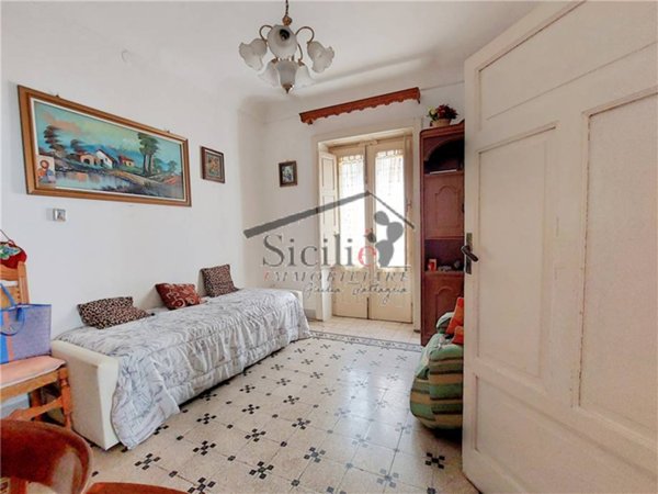 casa indipendente in vendita a Scicli