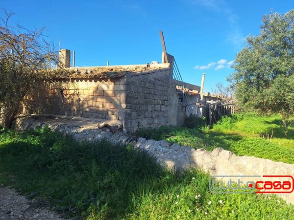 casa indipendente in vendita a Scicli in zona Cava d'Aliga