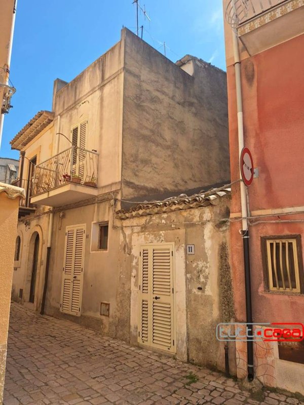 casa indipendente in vendita a Scicli