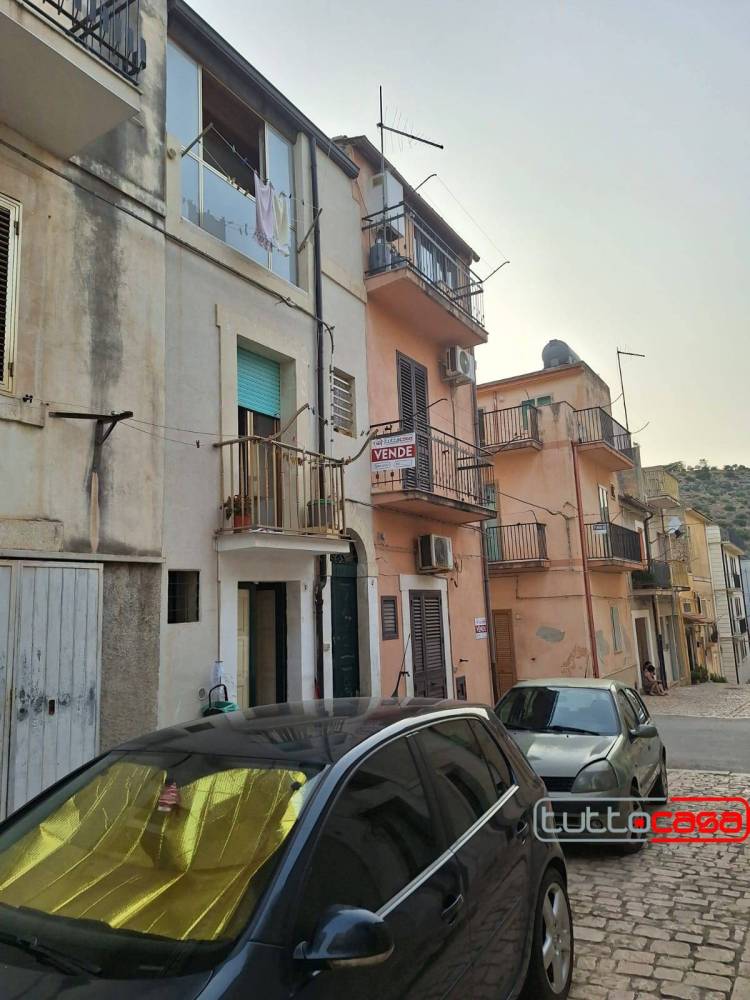 casa indipendente in vendita a Scicli