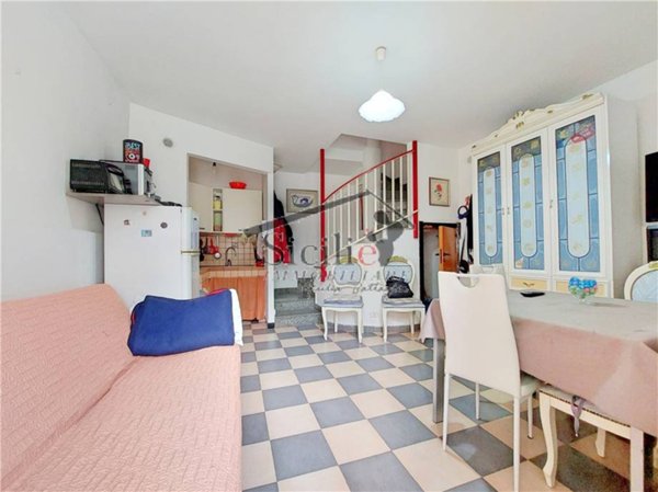 casa indipendente in vendita a Scicli