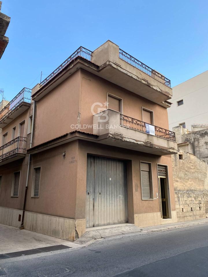 casa indipendente in vendita a Scicli