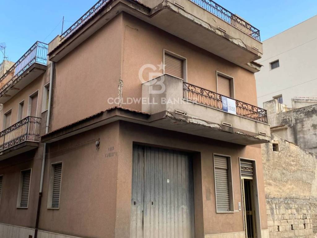 casa indipendente in vendita a Scicli