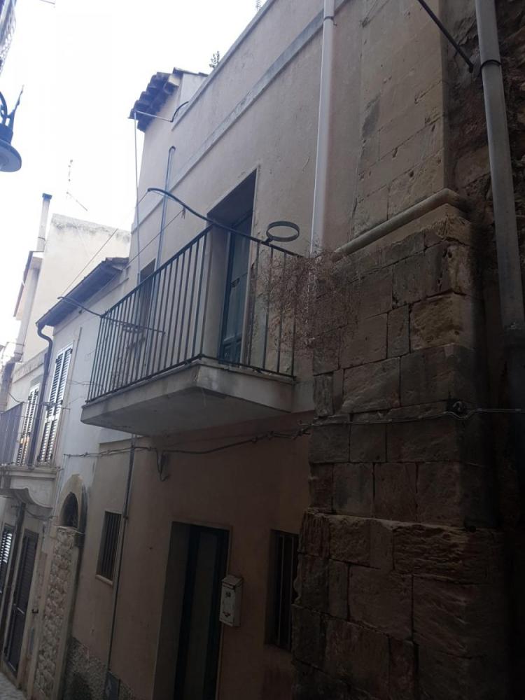 casa indipendente in vendita a Scicli