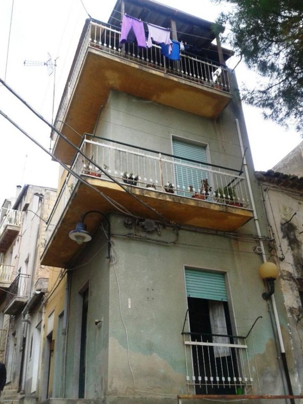 casa indipendente in vendita a Scicli