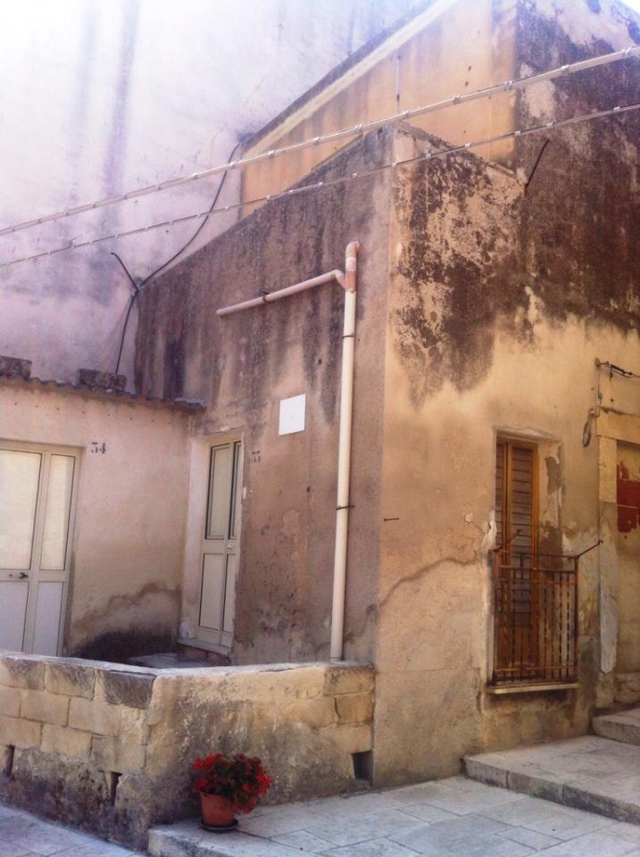 casa indipendente in vendita a Scicli