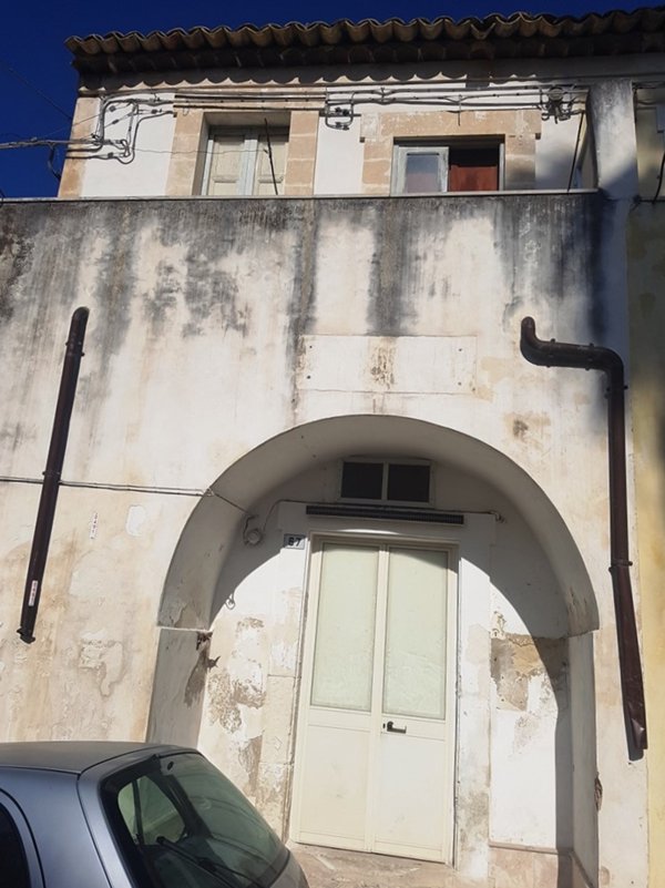 casa indipendente in vendita a Scicli