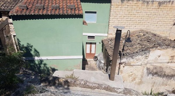 casa indipendente in vendita a Scicli
