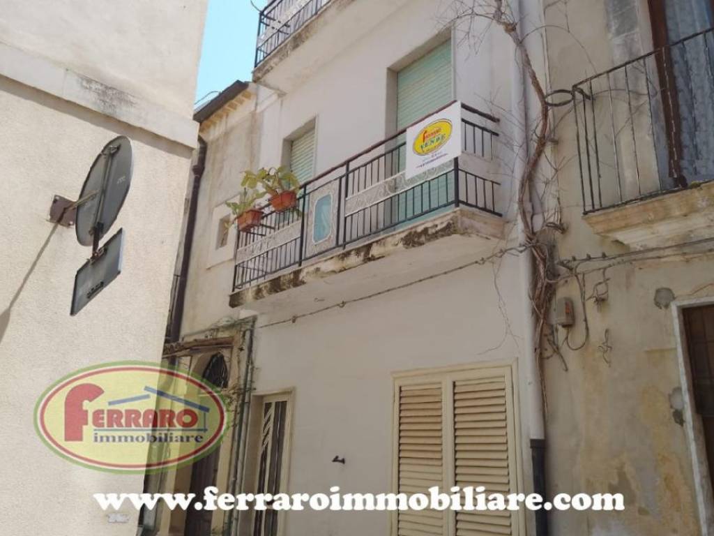 casa indipendente in vendita a Scicli