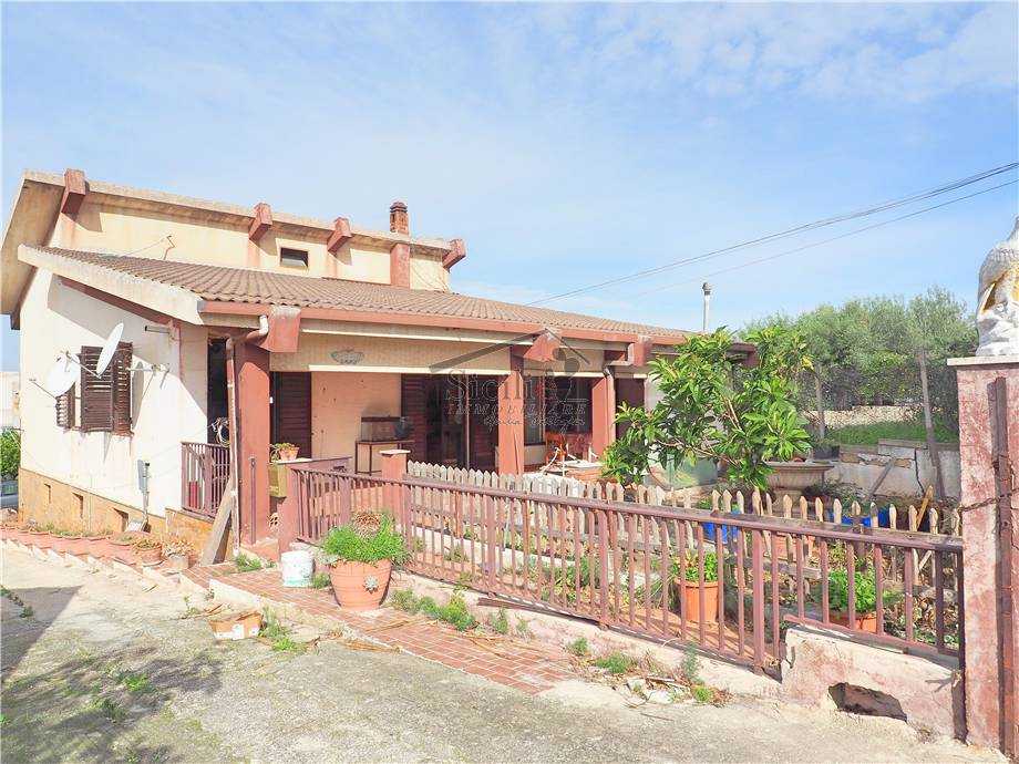 casa indipendente in vendita a Scicli