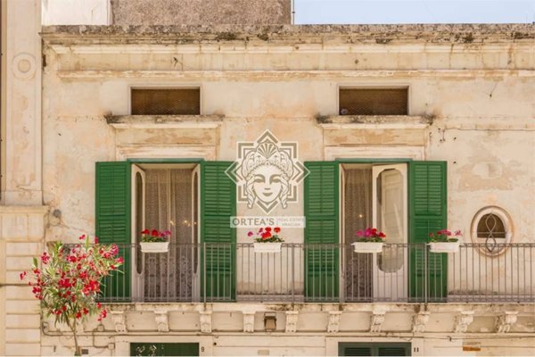 intera palazzina in vendita a Scicli