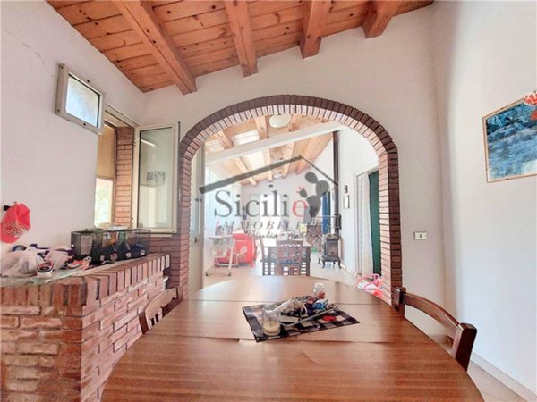 casa indipendente in vendita a Scicli in zona Donnalucata