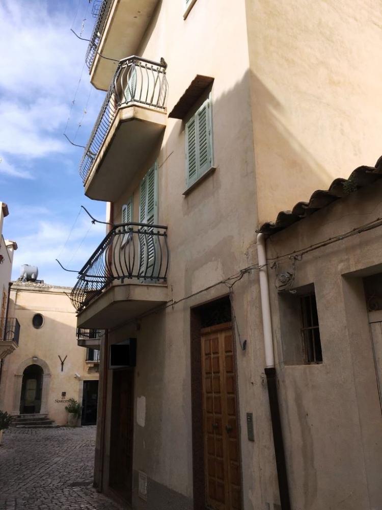 casa indipendente in vendita a Scicli