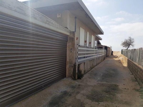 casa indipendente in vendita a Scicli in zona Cava d'Aliga