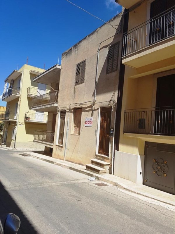 casa indipendente in vendita a Scicli
