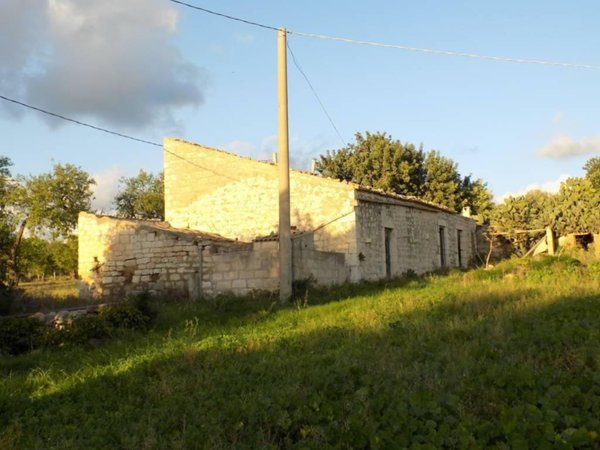 casa indipendente in vendita a Scicli