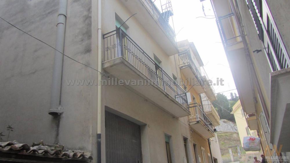 casa indipendente in vendita a Scicli
