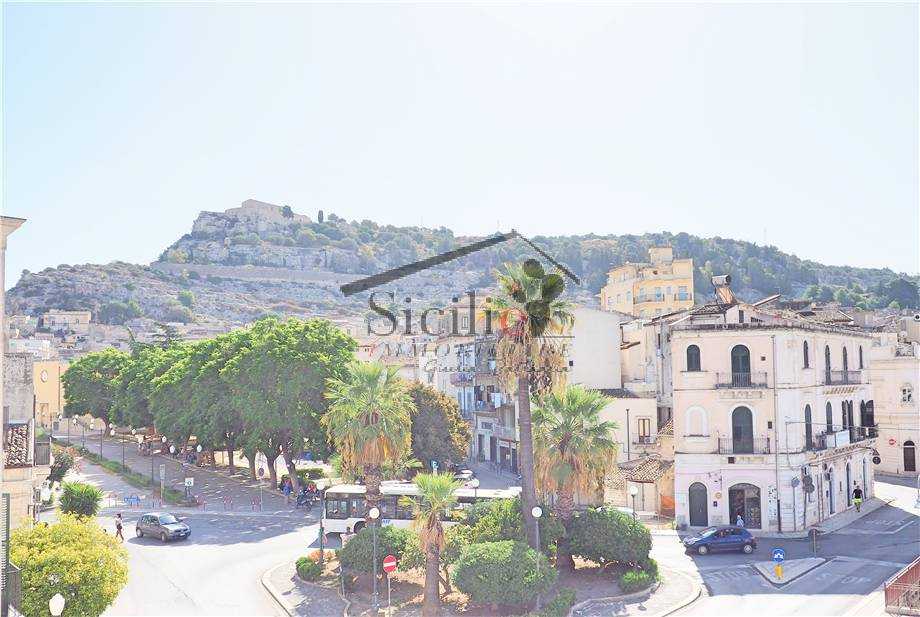 casa indipendente in vendita a Scicli