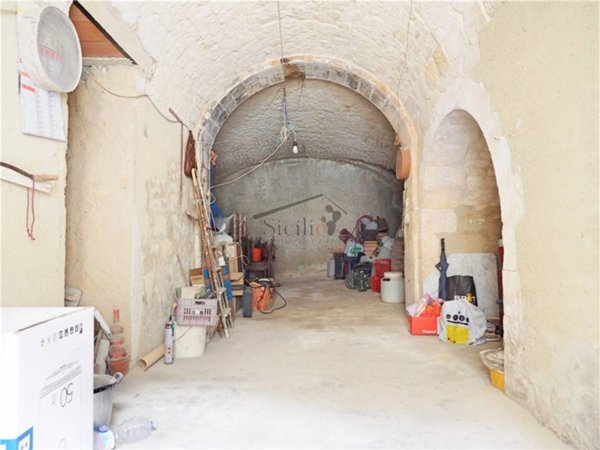 casa indipendente in vendita a Scicli