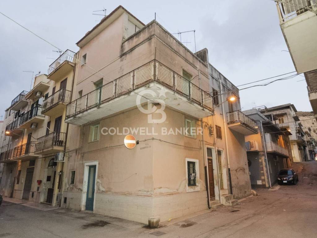casa indipendente in vendita a Scicli