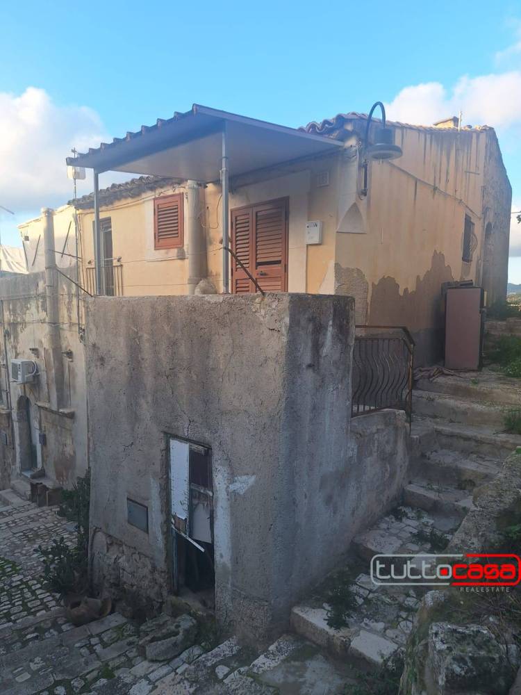 casa indipendente in vendita a Scicli