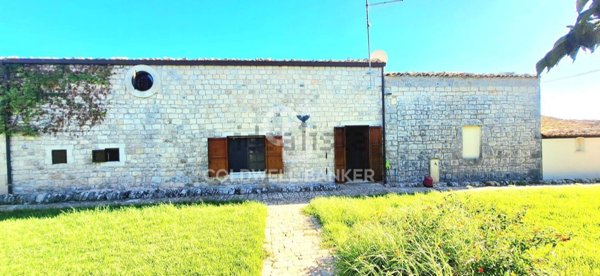 casa indipendente in vendita a Scicli
