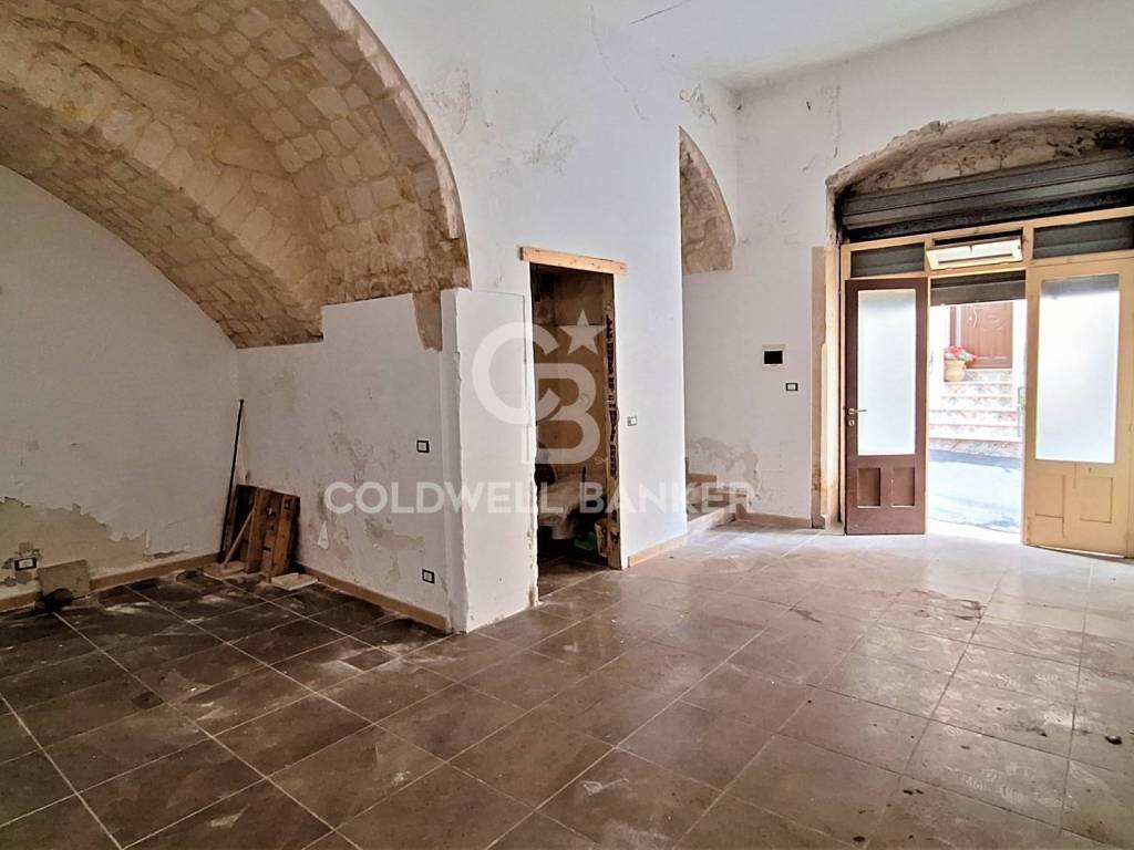 locale di sgombero in vendita a Scicli