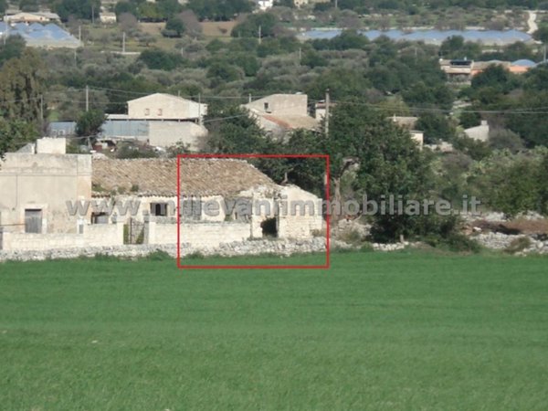 casa indipendente in vendita a Scicli