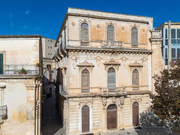 intera palazzina in vendita a Scicli