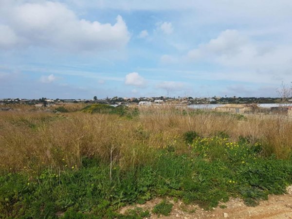 terreno edificabile in vendita a Scicli in zona Donnalucata