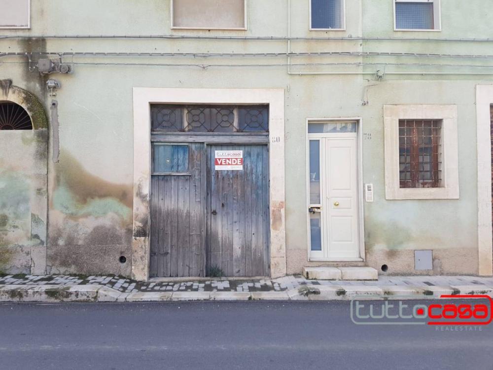 casa indipendente in vendita a Scicli