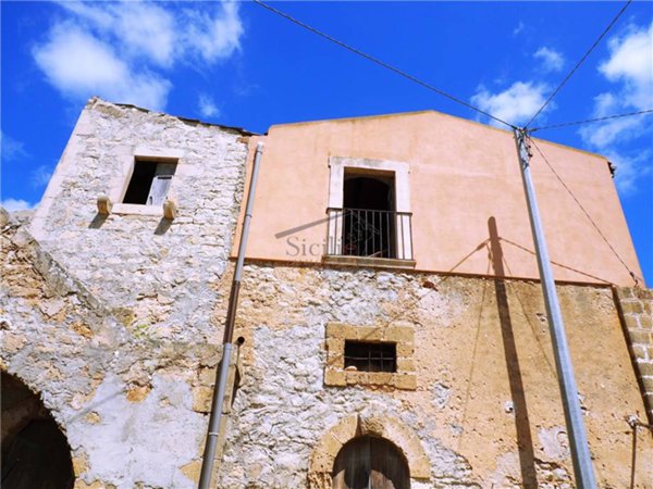 casa indipendente in vendita a Scicli in zona Donnalucata