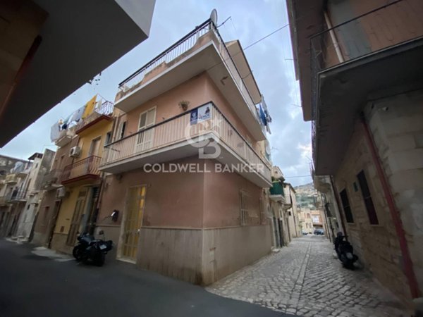 casa indipendente in vendita a Scicli