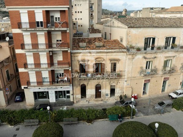 casa indipendente in vendita a Scicli