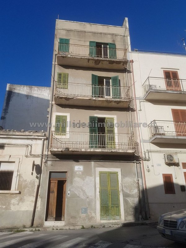 casa indipendente in vendita a Scicli